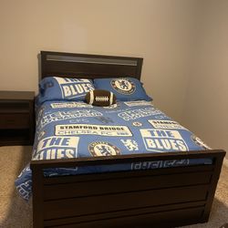 Full Size Bed With Night Stand And Dresser