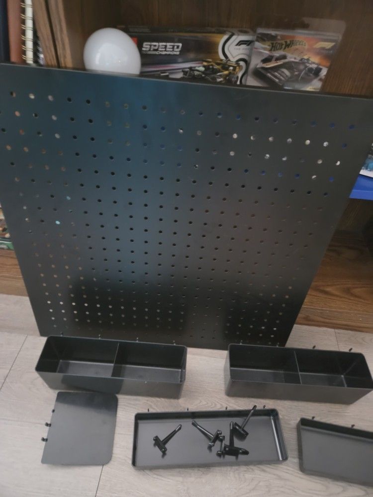 Simply Tidy Peg Board And Accessories