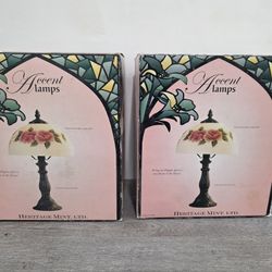 Heritage Mint Ltd. Stained Glass accent lamp purple roses
