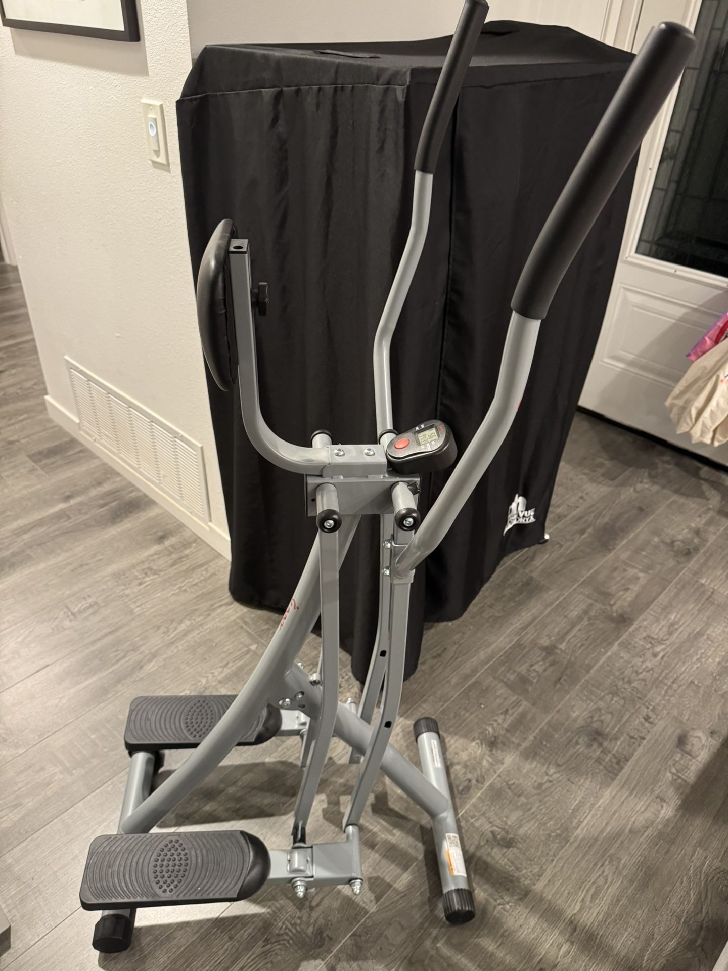 Sunny Health & Fitness Smart Air Walk Elliptical