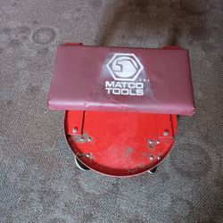 MATCO tool chair on metal wheels works great 
