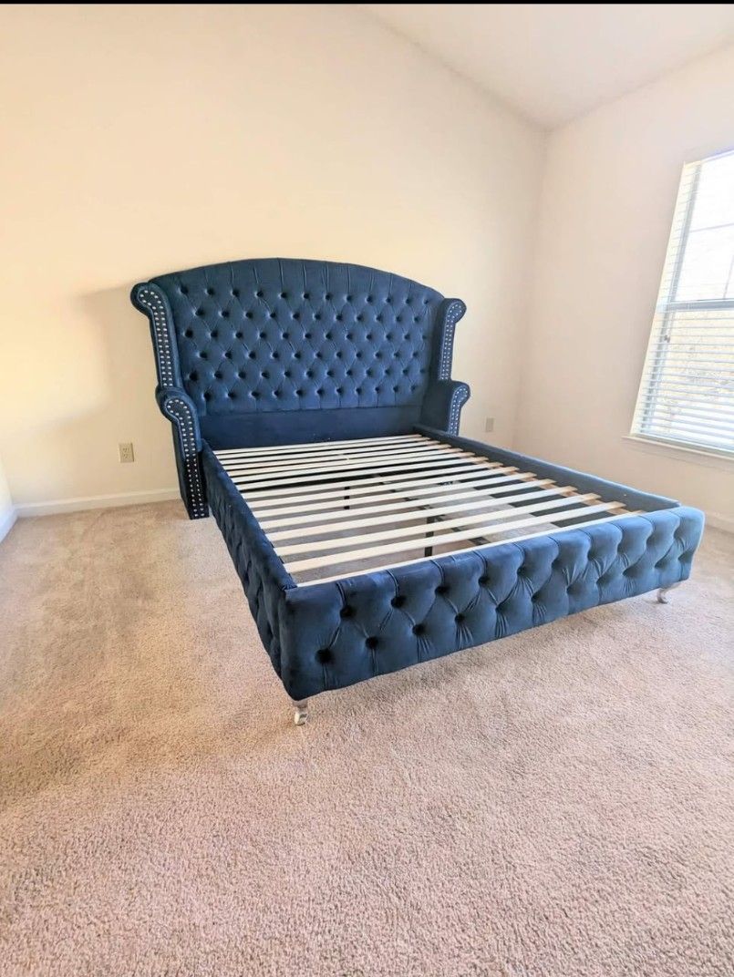 MS Q Queen Size Platform Bed