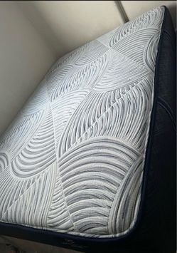 Full size mattress