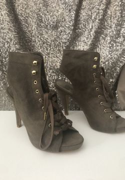 Beautiful lace heels