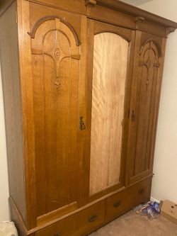 Large Narnia Wardrobe