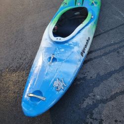 Kayak Pyranha Burn 3