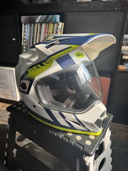 Bell Mx-9 Adventure Mips helmet size large