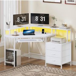 White Corner Computer Desk with Fabric Drawers