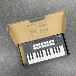 Launchkey Mini [MK3] Keyboard