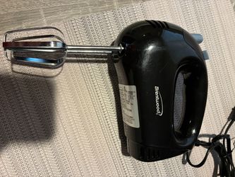 Brentwood hand mixer
