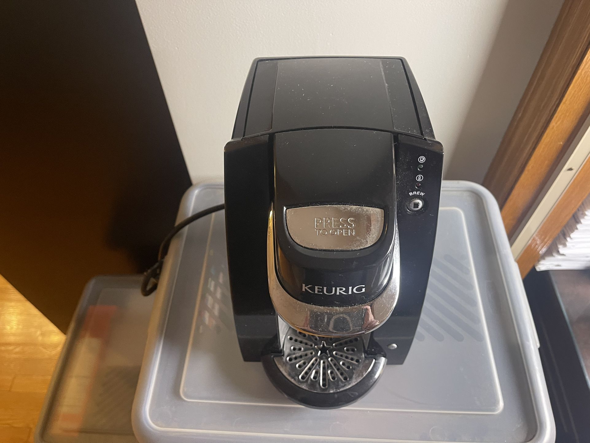KEURIG MINI SINGLE CUP COFFEE MAKER
