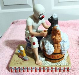 Collectable Porcelain Clown Wash Dog 