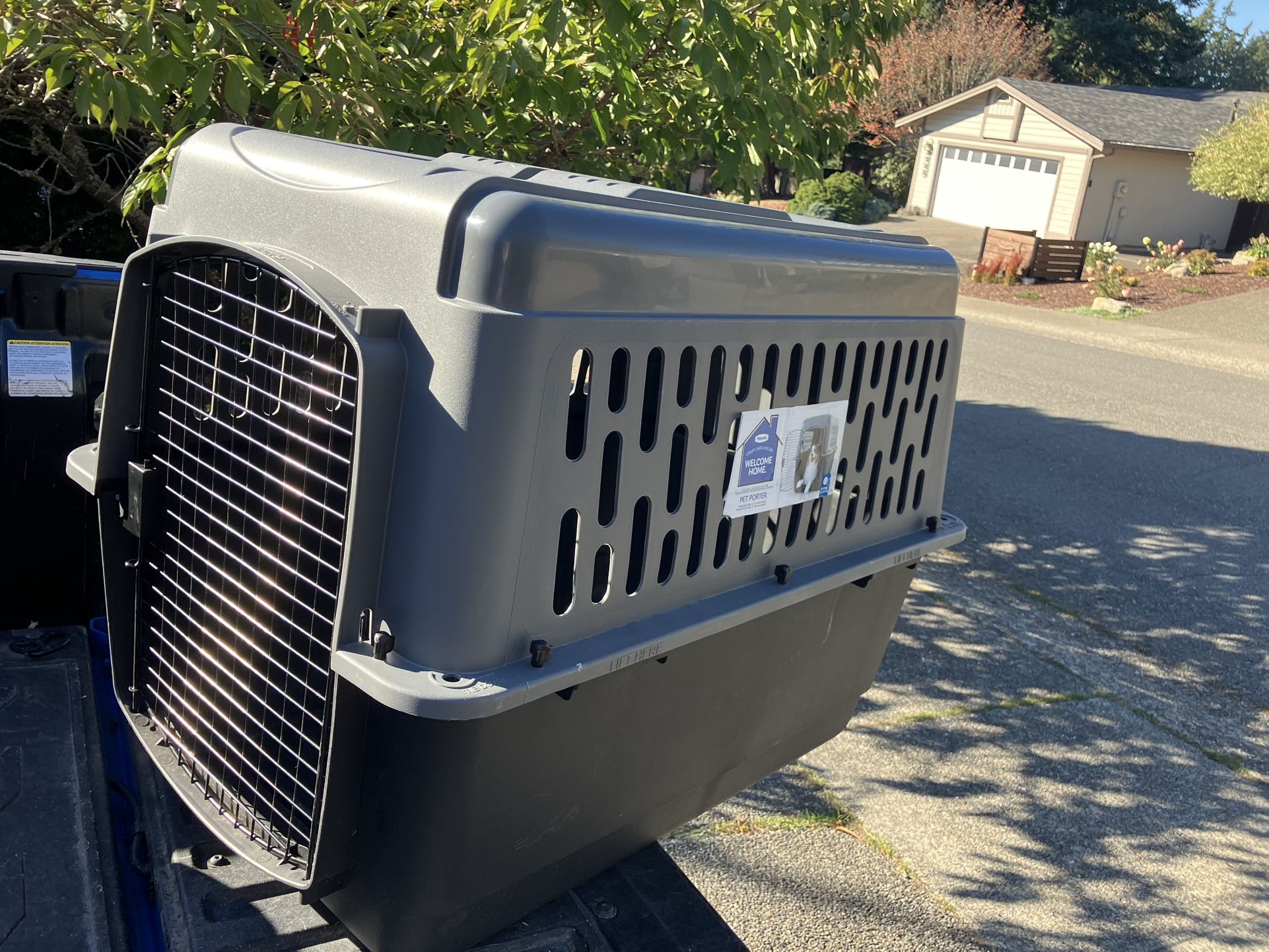 Large Medium Dog Kennel Crate Carrier Airline Approved like New 36” L by 24” W by 27” H