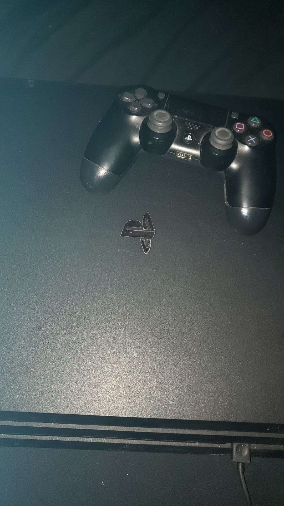 Ps4 Pro 1 TB with controller