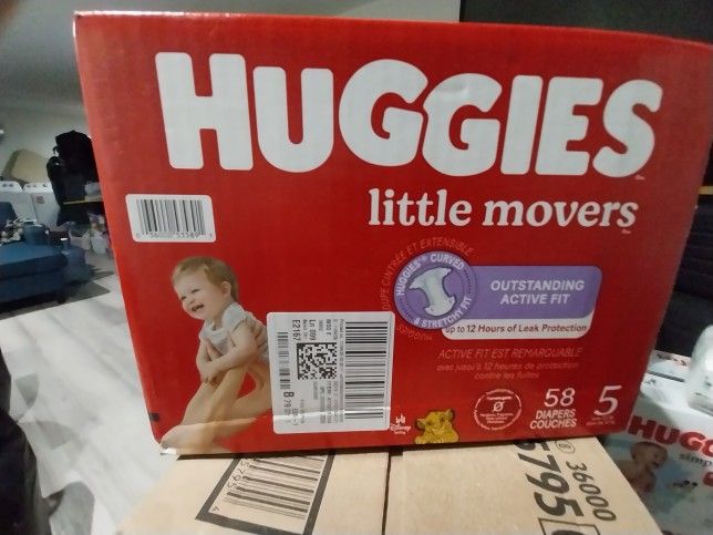 HUGGIES SIZE 5 $25