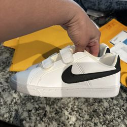 Kids Nike Size2