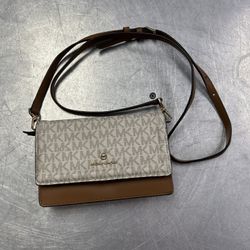 96091 Michael Kors 32S1GT9C2B Jet Set Convertible Cross Body 589924