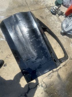 W205 C300 Mercedes Benz Left Door She’ll