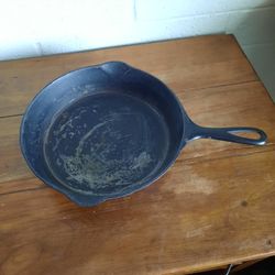 Vintage Griswold No. 7 Cast Iron Skillet - Large Block Logo - Sits Perfectly Flat!