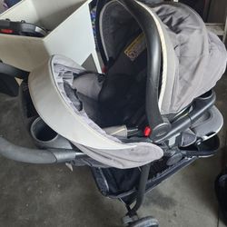 Graco Stroller And Carseat Set