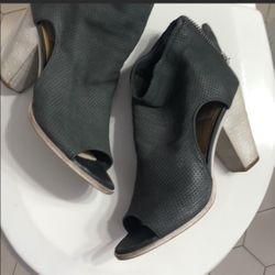 Dolce Vita Gray & White Peep Toe Booties