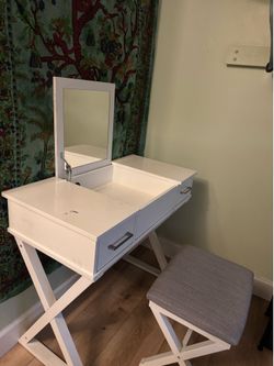 ✨ Makeup Vanity with Mirror & Stool ✨