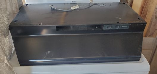 Under cabinet range hood-vent/light