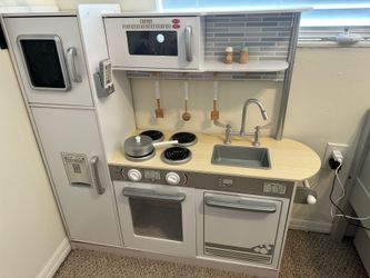 KidKraft Large Play Kitchen