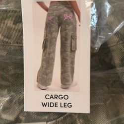 woman cargo jeans 