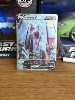 Mewtwo V Pokémon Go