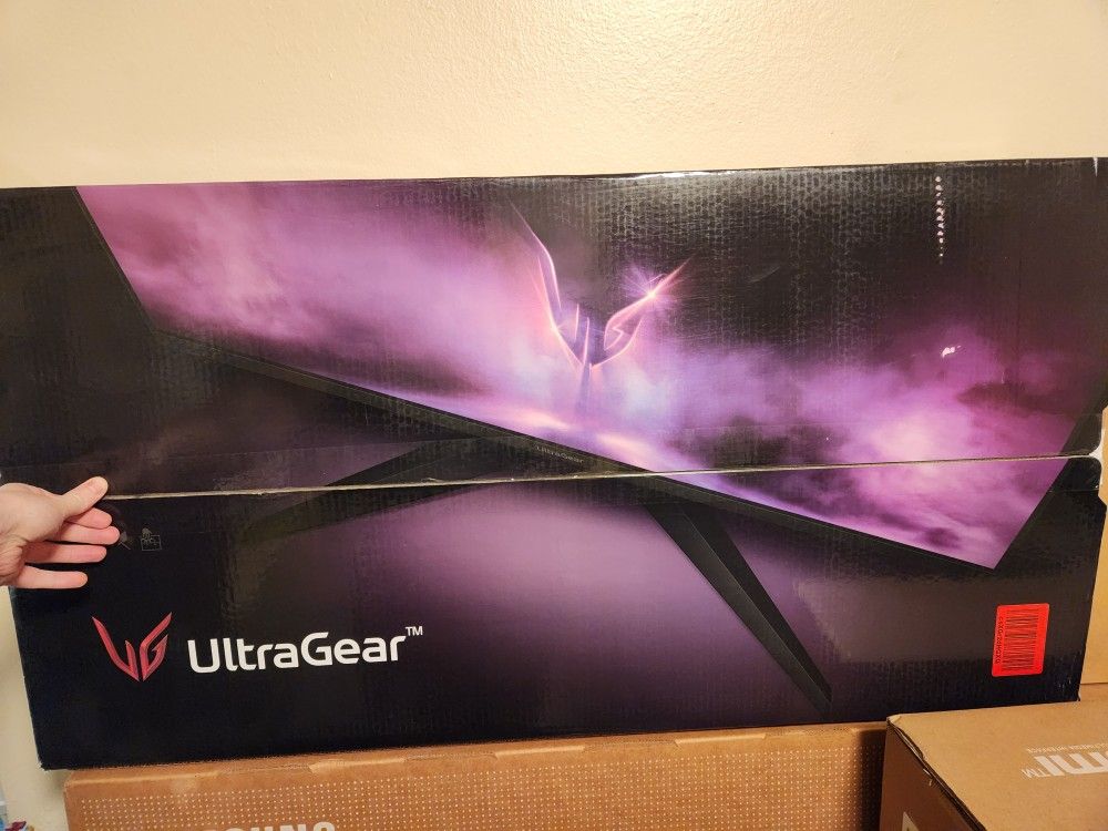LG 32GQ950B 4k 144hz Gaming Monitor
