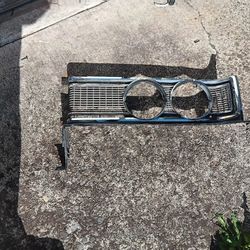 72 Ford Light Grill 