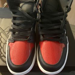 Air Jordan 1 Mid Se Size 8 Men (look at Description)