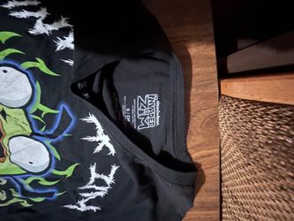 Graphic shirts