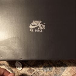 Nike Air Force 1