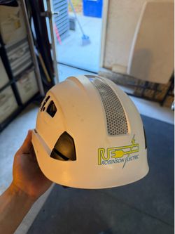 Defender Hard Hat