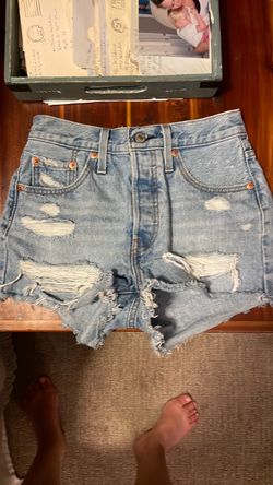 Levi’s shorts 24 waist