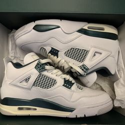 Air Jordan 4 Retro 