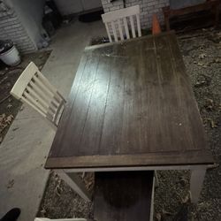 Dinning Table 