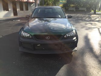 2002 LEXUS IS 300 - DO YOU WANT A PROJECT CAR?