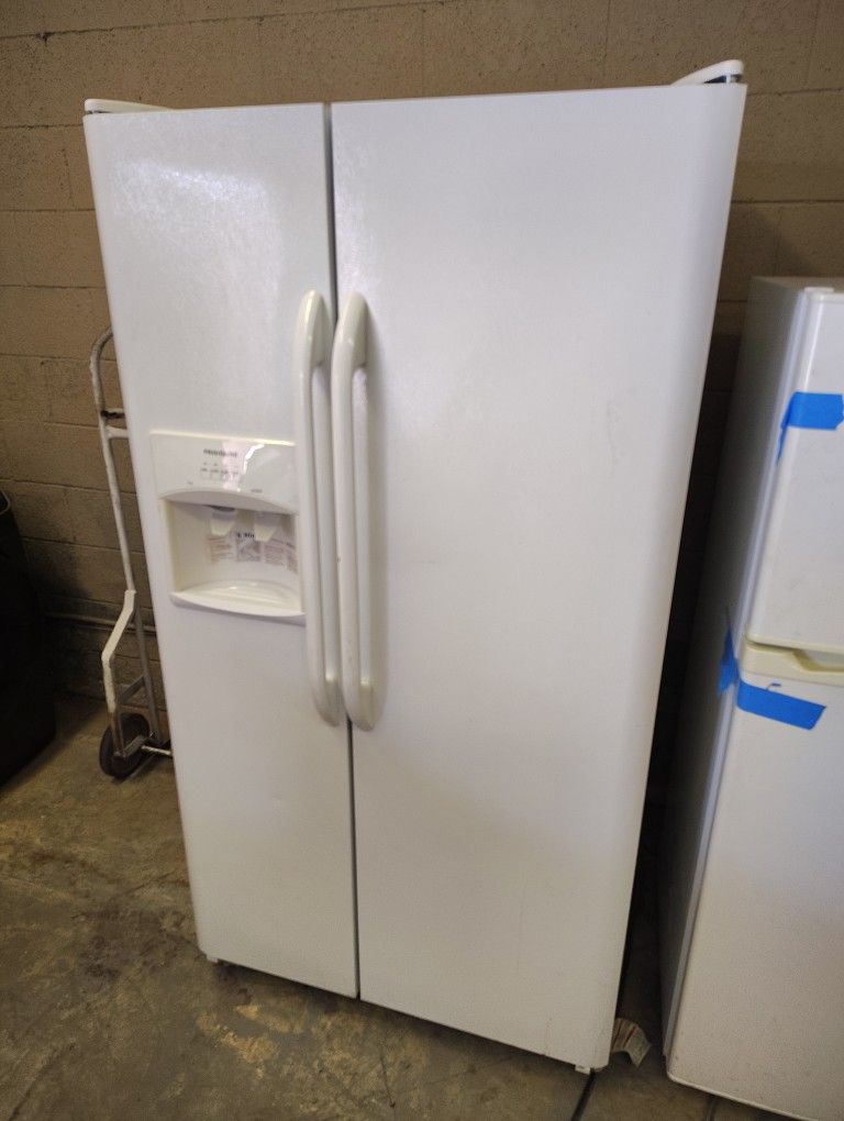 Frigidaire Refrigerator