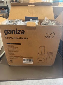 Ganiza counter top blender Brand new $60