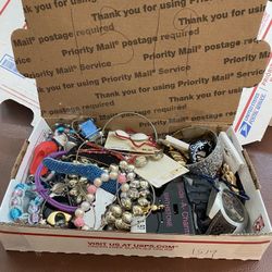 Crafters delight broken mismatched damaged and wearable Lot 1519