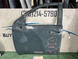 w/dents 2019 - 2021 - 2025 CHEVROLET SILVERADO 1500 FRONT LEFT DOOR OEM AY67366