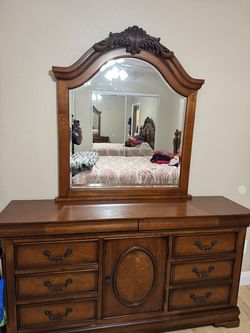 Queen bed frame w/ box and dresser