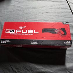 Milwaukee M18 Sawzall