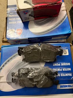 CarQuest Premium Brake Rotors and Pads Set
