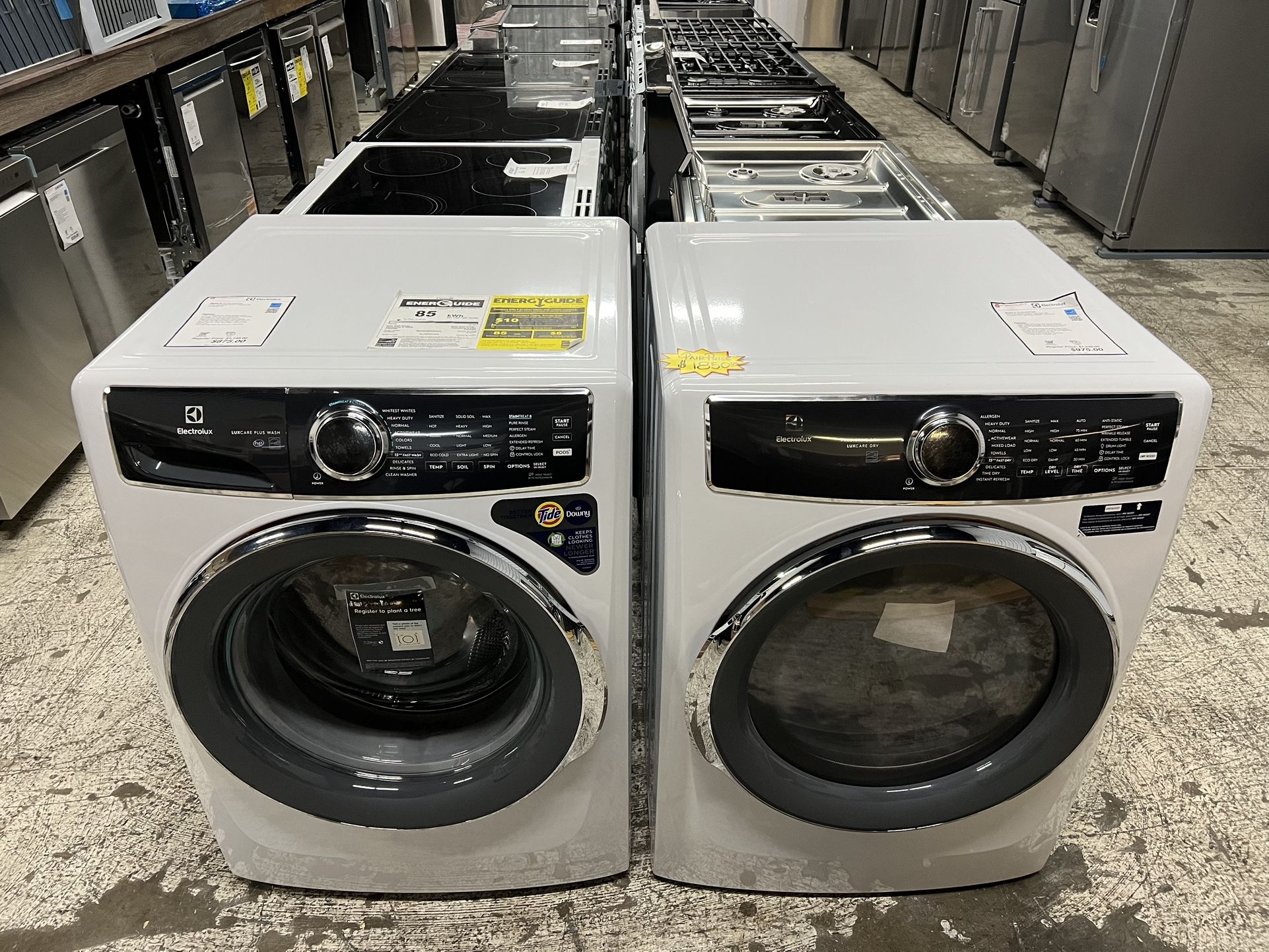 Electrolux 4.5cu.ft washer and GAS dryer - 🔥BLOWOUT🔥