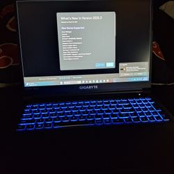 Gigabyte G6 KF + Corsair Void Headset + Logitech  G502 Lights Lightspeed  Mouse + Razor Huntsman Mini Keyboard 