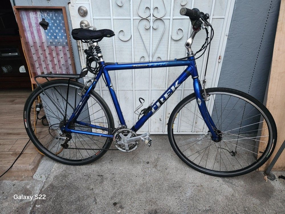 Trek 7300 Bike With Lock